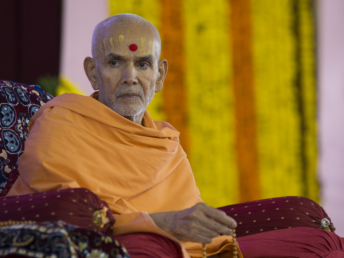Param Pujya Mahant Swami during the celebration assembly