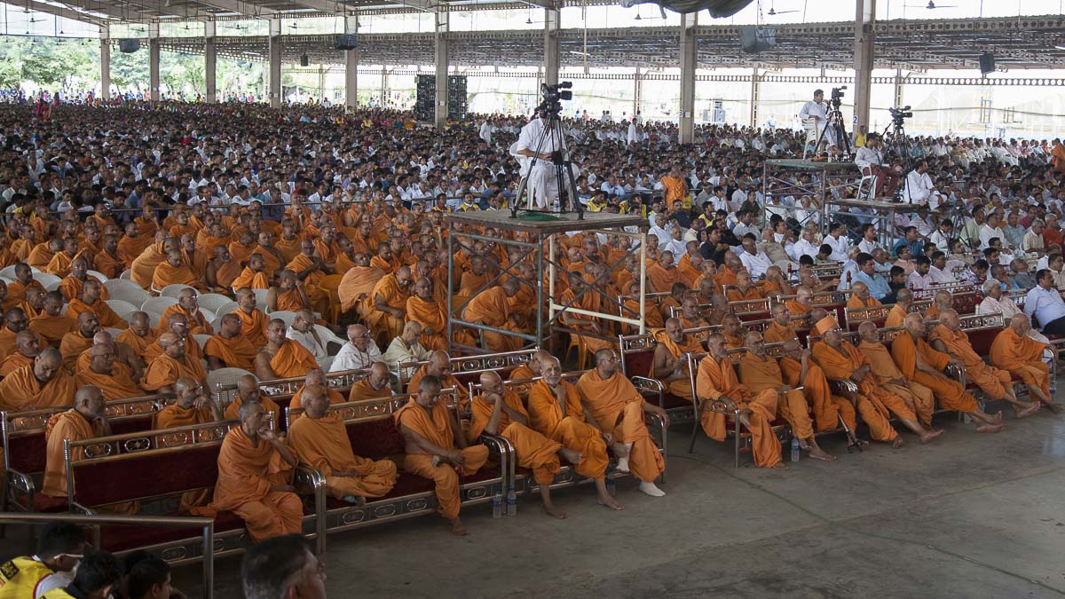 Sadhus and devotees during the assembly