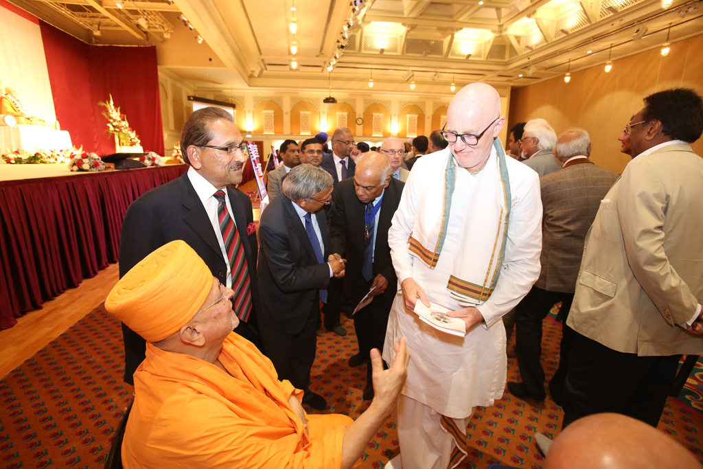 Well-wishers greet Pujya Ishwarcharan Swami