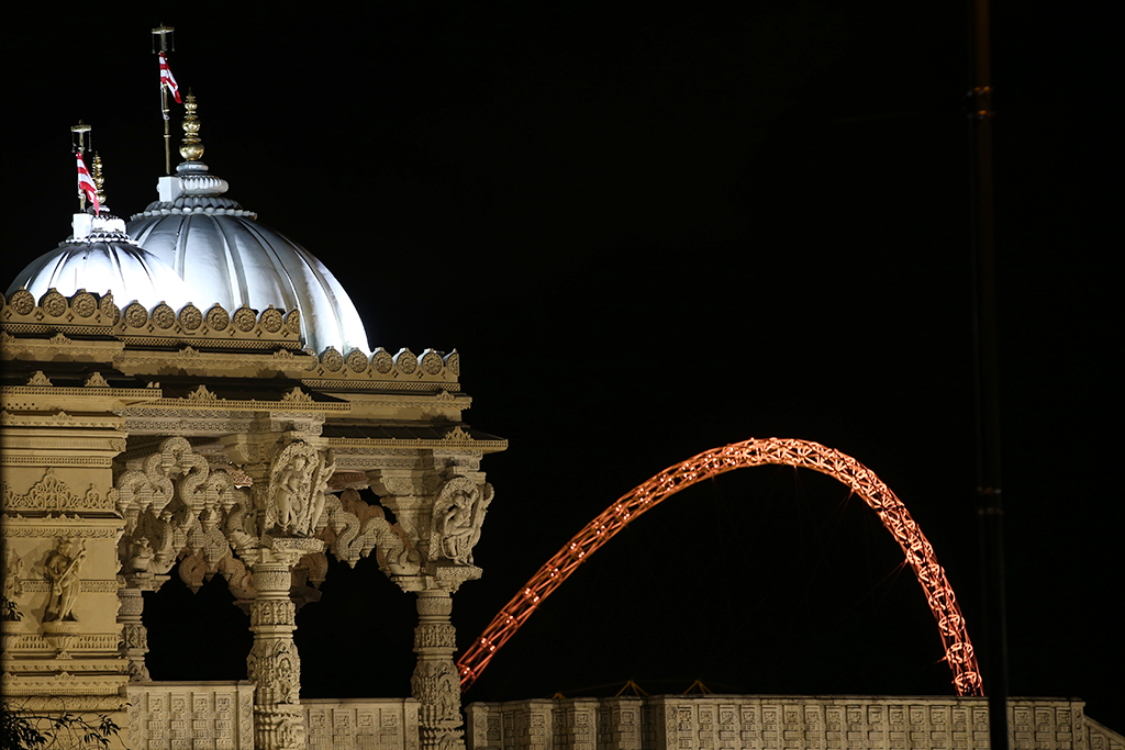Wembley Stadium lit up its iconic arch in orange in honour of His Holiness Pramukh Swami Maharaj