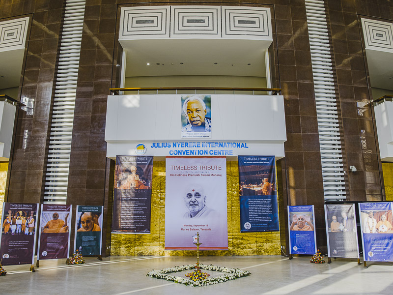 Tribute Assembly in Honor of HH Pramukh Swami Maharaj, Dar-es-Salaam