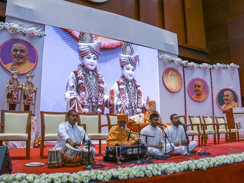 Tribute Assembly in Honor of HH Pramukh Swami Maharaj, Dar-es-Salaam