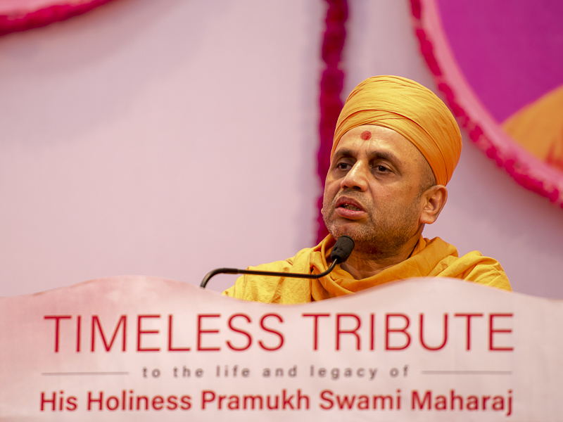 Narayancharan Swami addresses the assembly