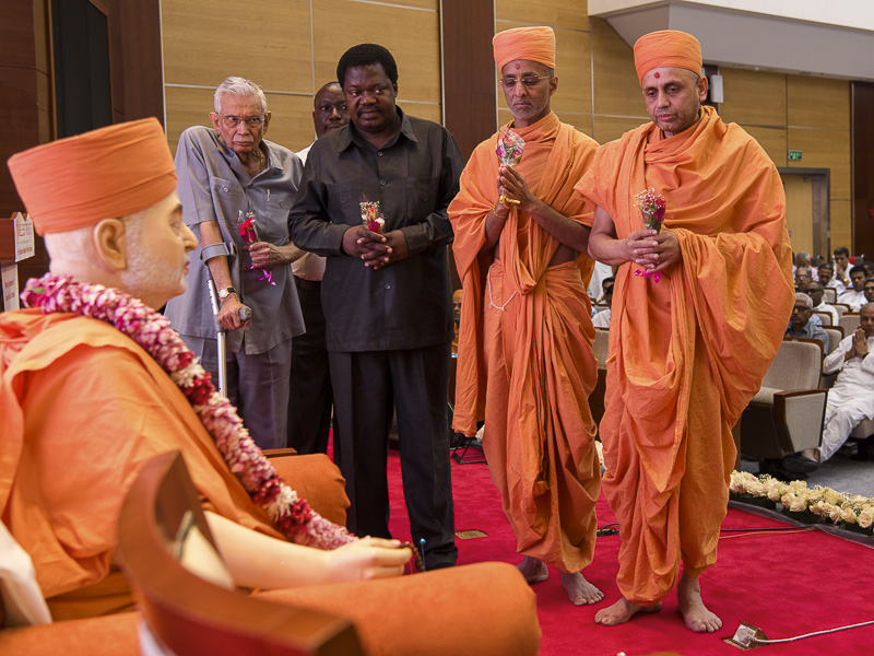 Tribute Assembly in Honor of HH Pramukh Swami Maharaj, Dar-es-Salaam