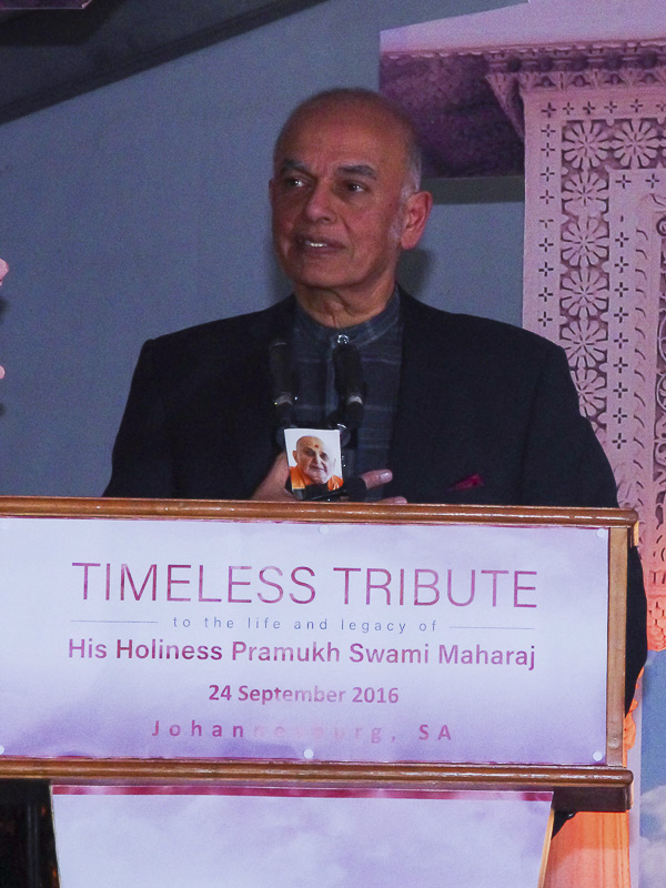 Shri Ashwinbhai Trikamjee addresses the assembly