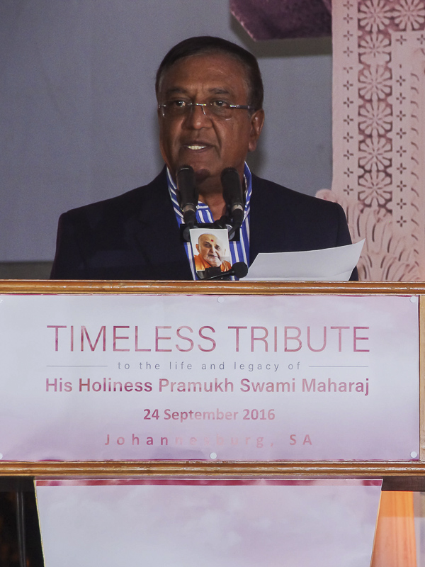 Shri Navinbhai Lakha addresses the assembly