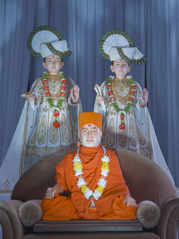 Tribute Assembly in Honor of HH Pramukh Swami Maharaj, Durban