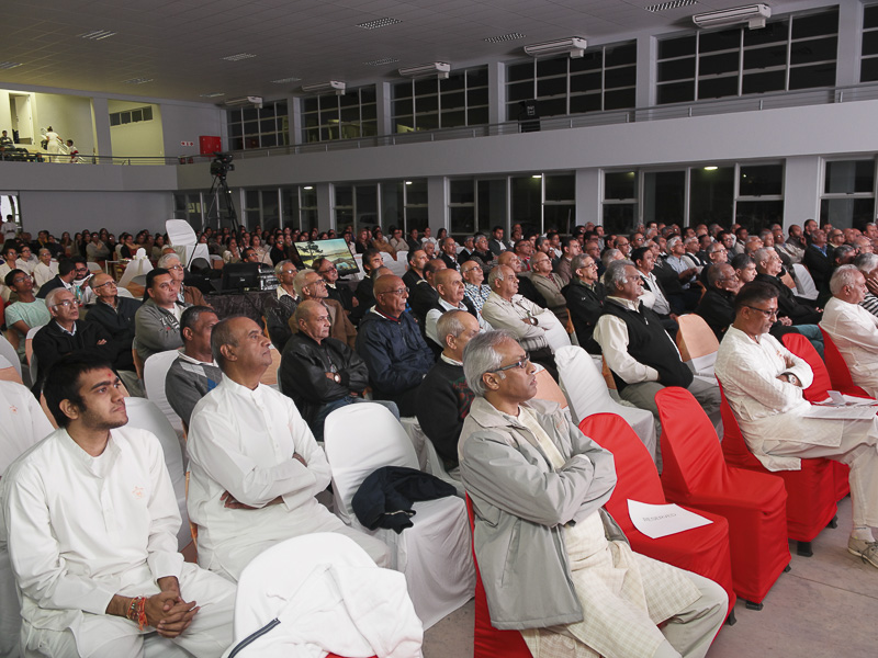 Tribute Assembly in Honor of HH Pramukh Swami Maharaj, Durban