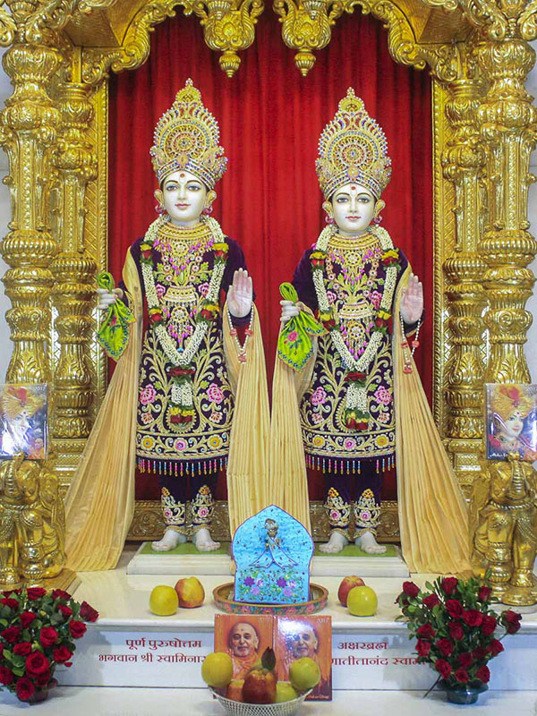 Bhagwan Swaminarayan and Aksharbrahman Gunatitanand Swami, 8 Oct 2016