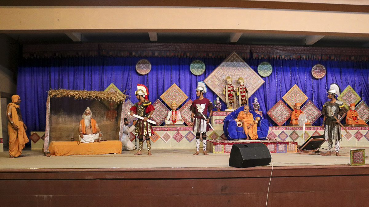 A skit presentation by youths in the evening satsang assembly, 10 Oct 2016