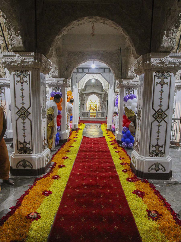 Shri Akshar Deri, BAPS Shri Swaminarayan Mandir, Gondal, 12 Oct 2016