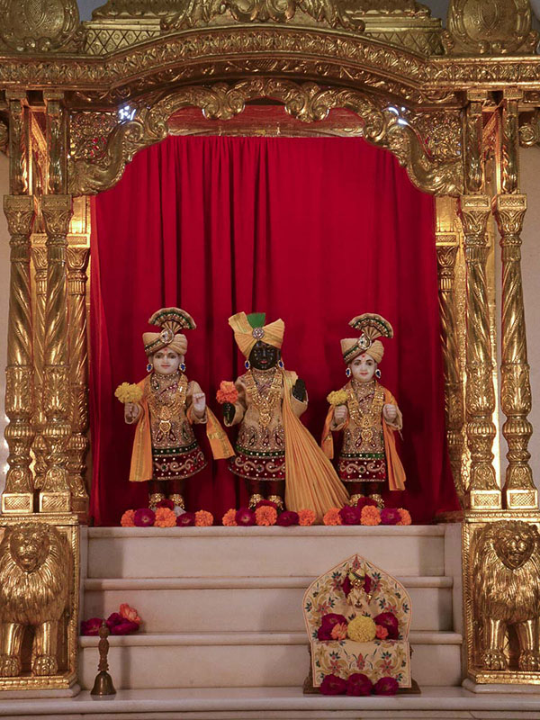 Bhagwan Swaminarayan, Aksharbrahman Gunatitanand Swami and Shri Gopalanand Swami, 13 Oct 2016