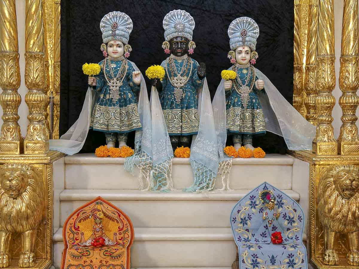 Bhagwan Swaminarayan, Aksharbrahman Gunatitanand Swami and Shri Gopalanand Swami, 17 Oct 2016