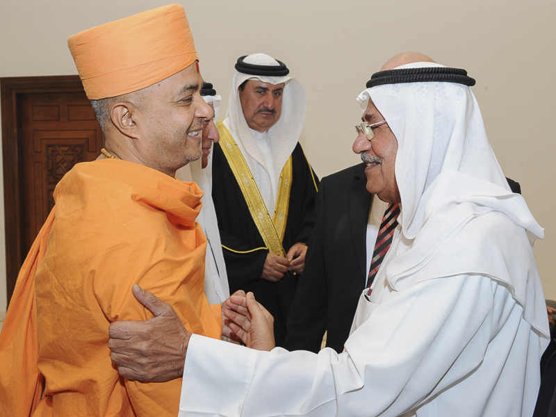 Brahmavihari Swami meets Mr. Hassan Kamal