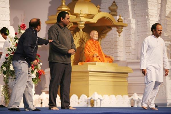 National Satsang Prasar Karyakar Conference at BAPS Shri Swaminarayan Mandir, Neasden, London - 