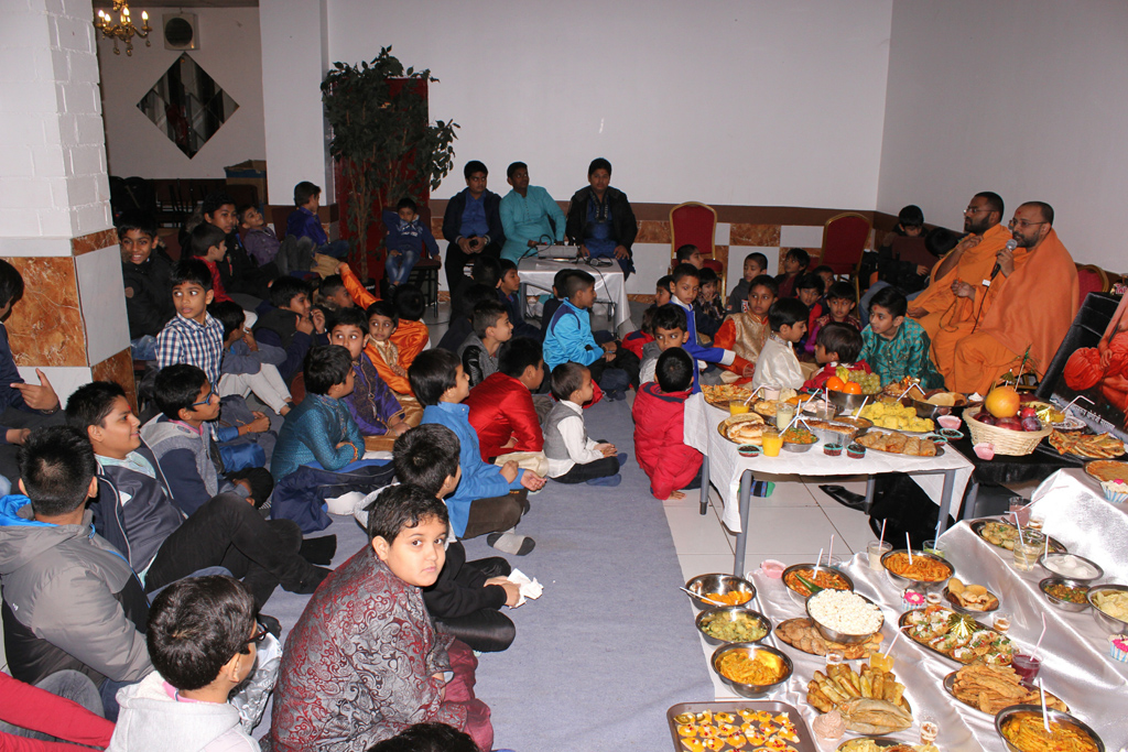 Diwali & Annakut Celebrations, Paris Bal Mandal, France