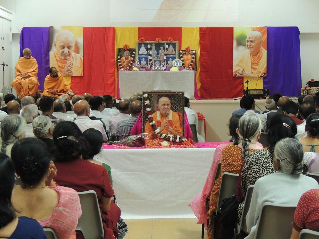 Tribute Assembly in Honour of HH Pramukh Swami Maharaj, Crawley, UK
