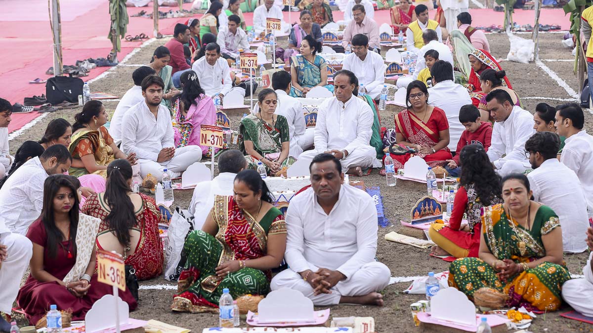 Devotees participate in Shri Swaminarayan Mahayag