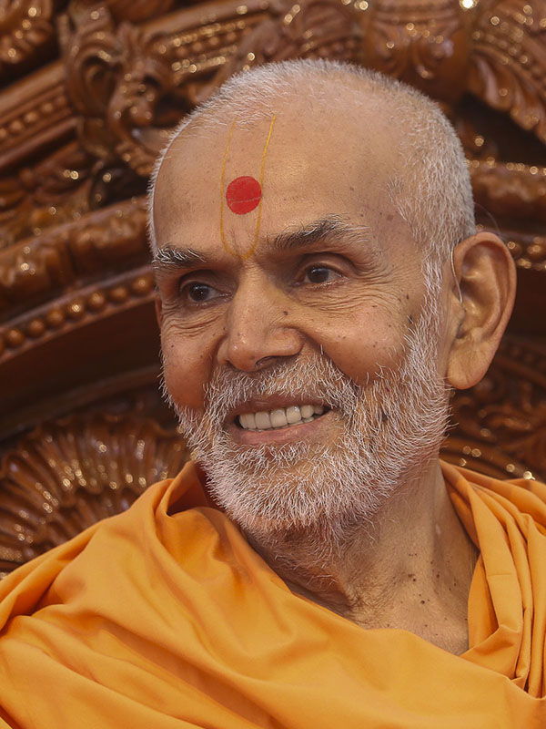 Param Pujya Mahant Swami Maharaj in a divine mood