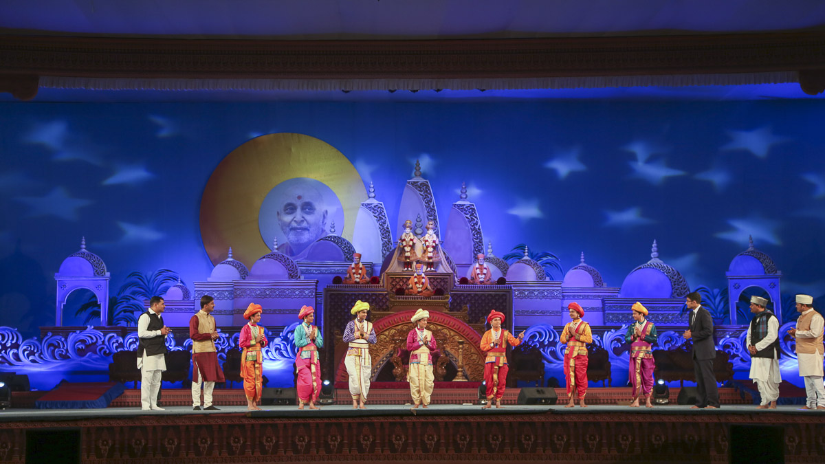 'Gunatit Gatha Sant ni' a drama on the spiritual virtues of HH Pramukh Swami Maharaj