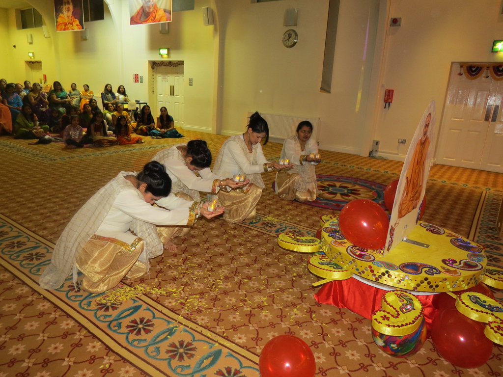 Pramukh Swami Maharaj Birthday Celebrations, Mahila Mandal, Luton, UK