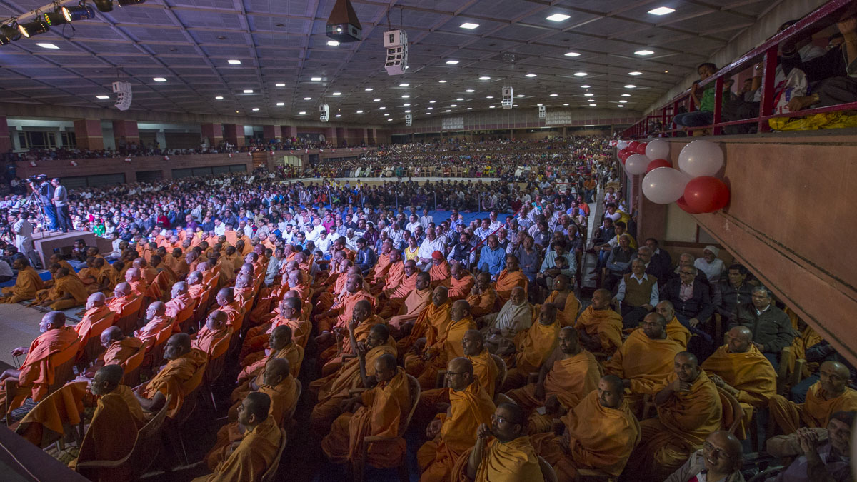 Sadhus and devotees during the assembly, 20 Jan 2017