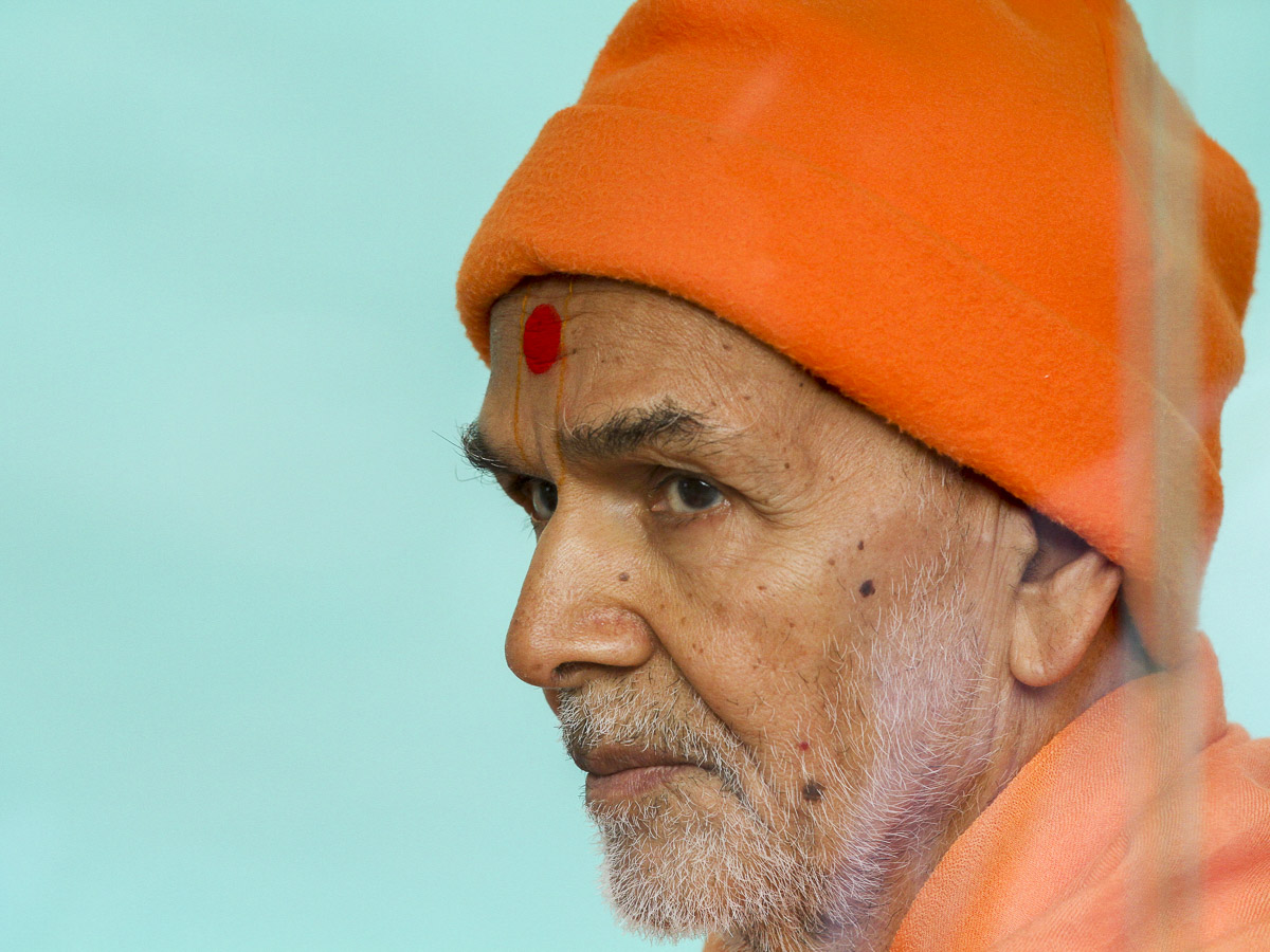 Param Pujya Mahant Swami Maharaj in a divine mood, 25 Jan 2017