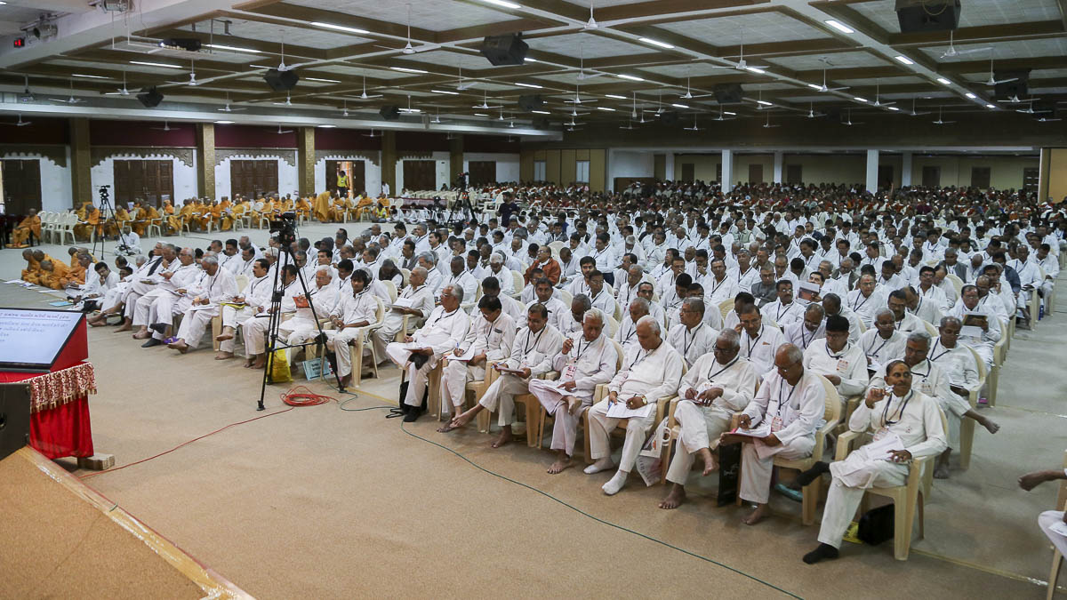 Karyakars seated in a Divya Sannidhi Parva session, 10 Feb 2017