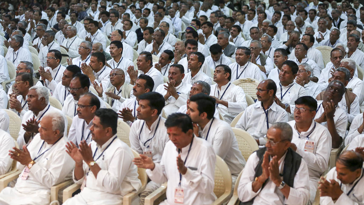 Karyakars seated in a Divya Sannidhi Parva session, 11 Feb 2017