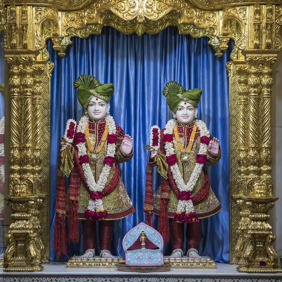 Bhagwan Swaminarayan and Aksharbrahman Gunatitanand Swami, 23 Feb 2017