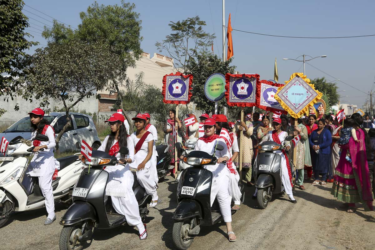 Yuvatis participate in the procession