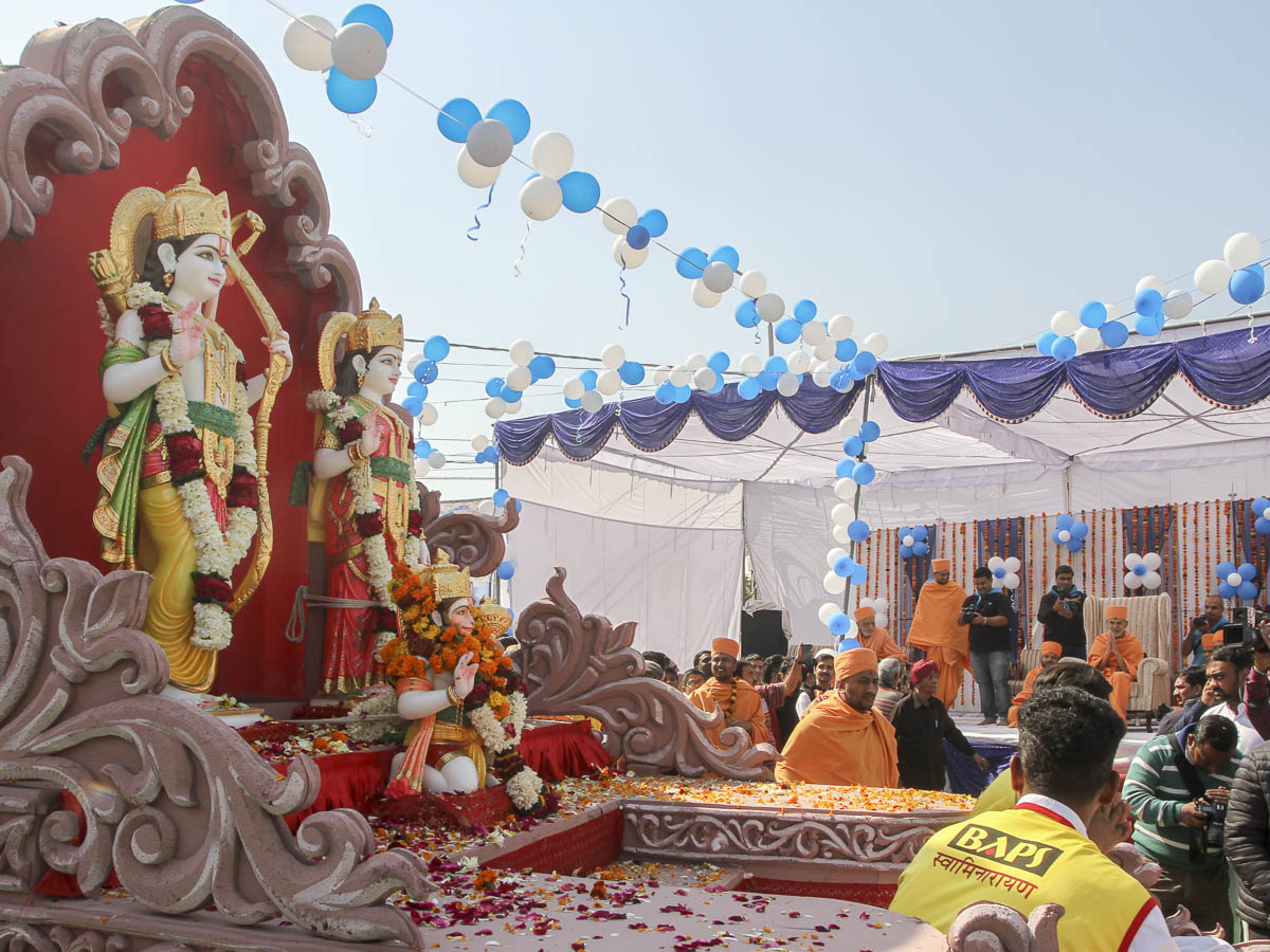 Murtis of Shri Sita-Ram Dev and Shri Hanumanji in a decorated chariot