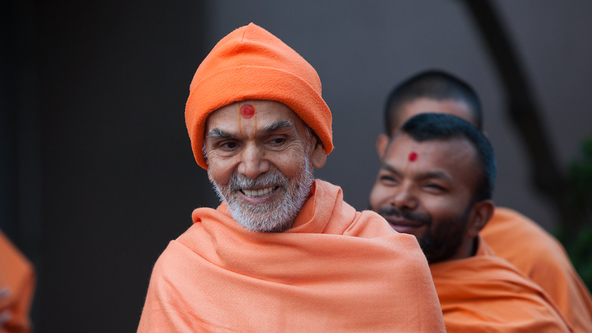 Param Pujya Mahant Swami Maharaj in a divine, jovial mood, 2 March 2017
