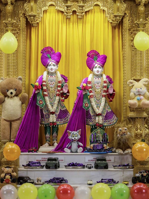 Bhagwan Swaminarayan and Aksharbrahman Gunatitanand Swami, 20 Mar 2017