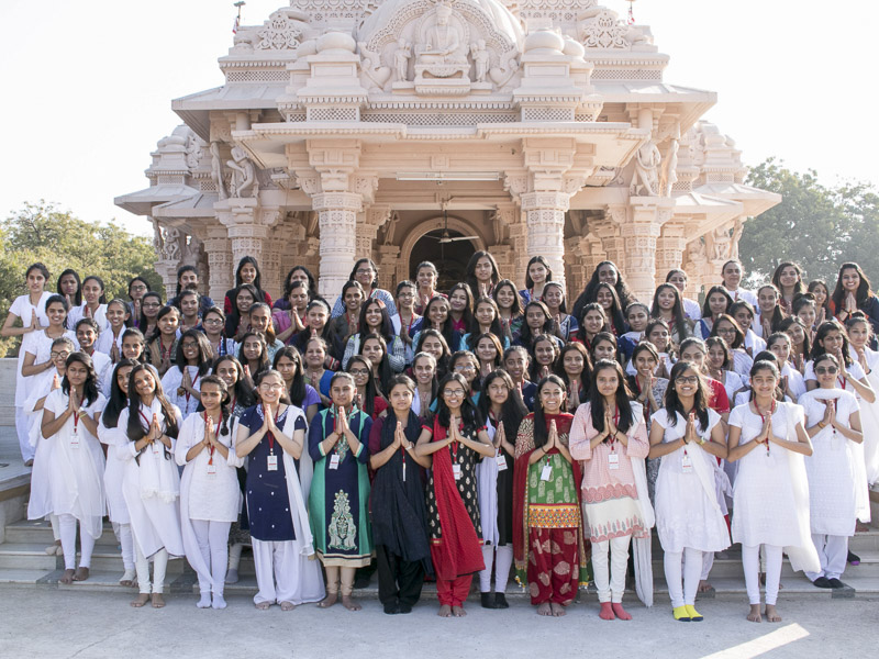 Kishoris group photo