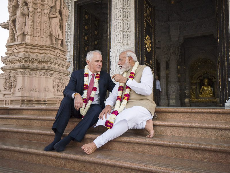 PM Modi and PM Turnbull on the steps of Akshardham Mandir