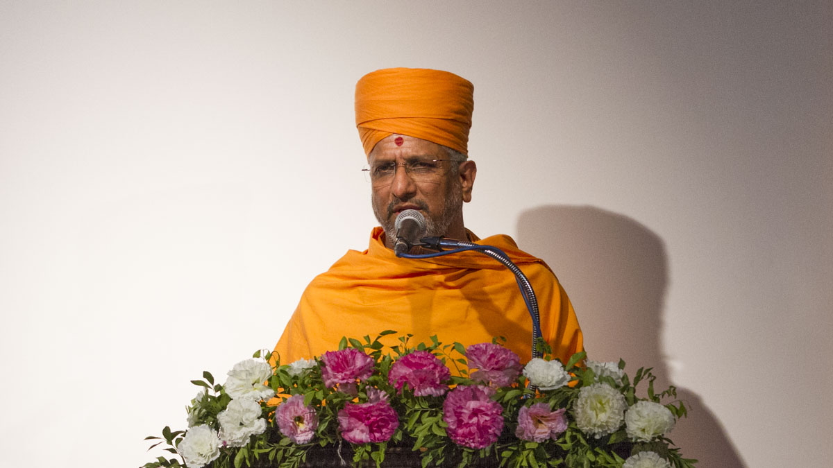 Master of Ceremonies, Aksharvatsal Swami