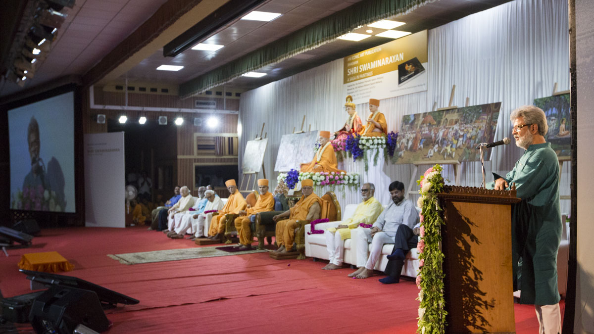 Shri Vasudeo Kamath, International Artist, addresses the assembly