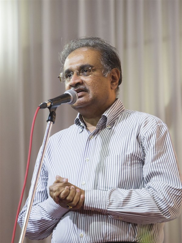 Shri Samveg Lalbhai, Well known Industrialist, Philanthropist and head, art institutions, addresses the assembly