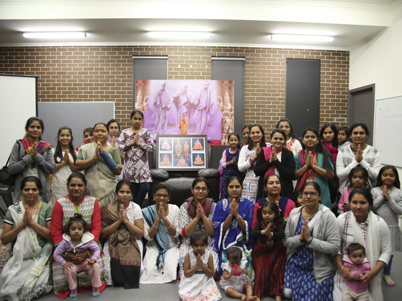 Women karyakars