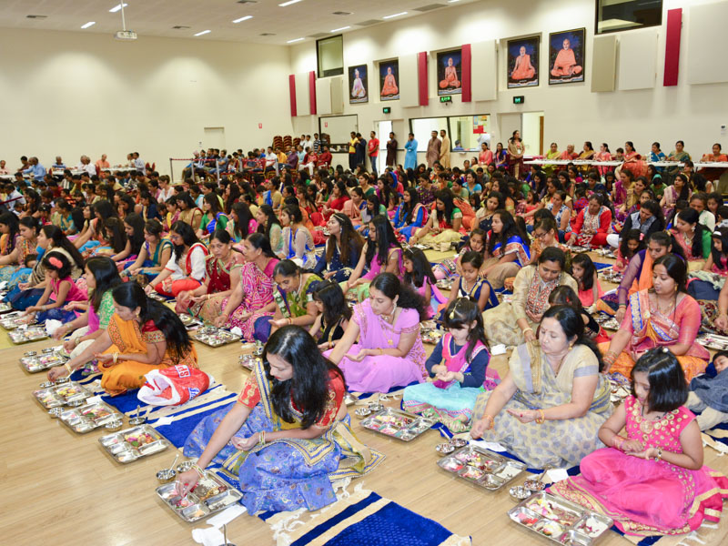 Devotees participate in patotsav mahapuja