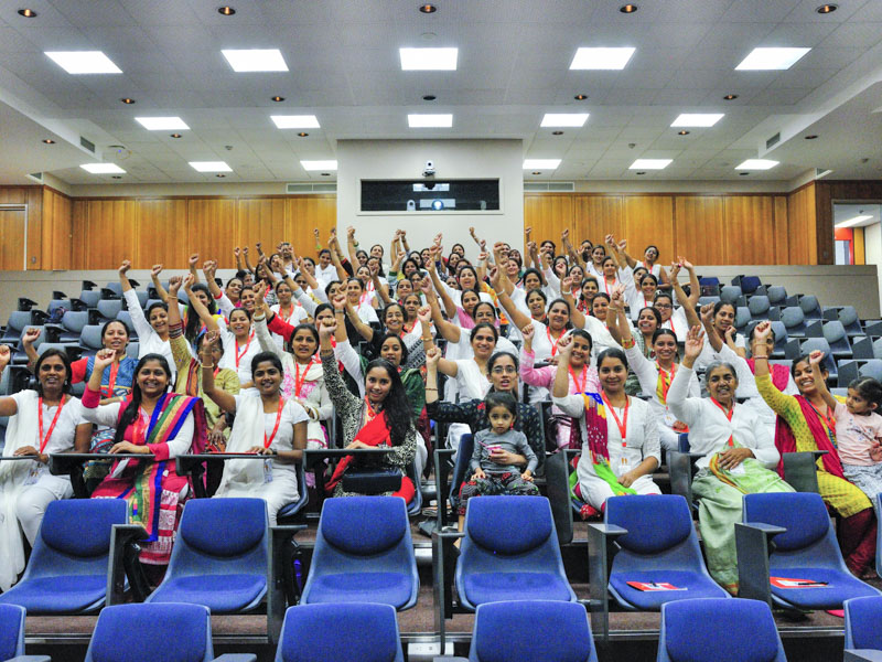 Women karyakars