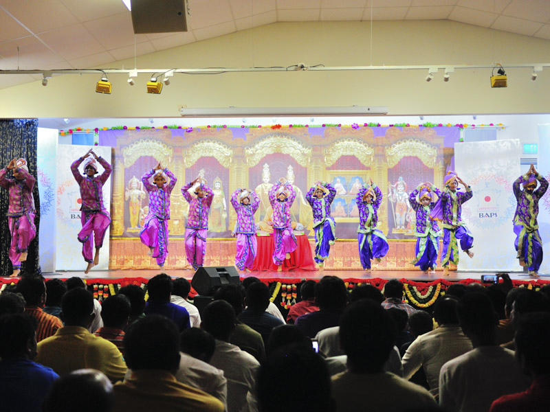 Children perform a cultural dance