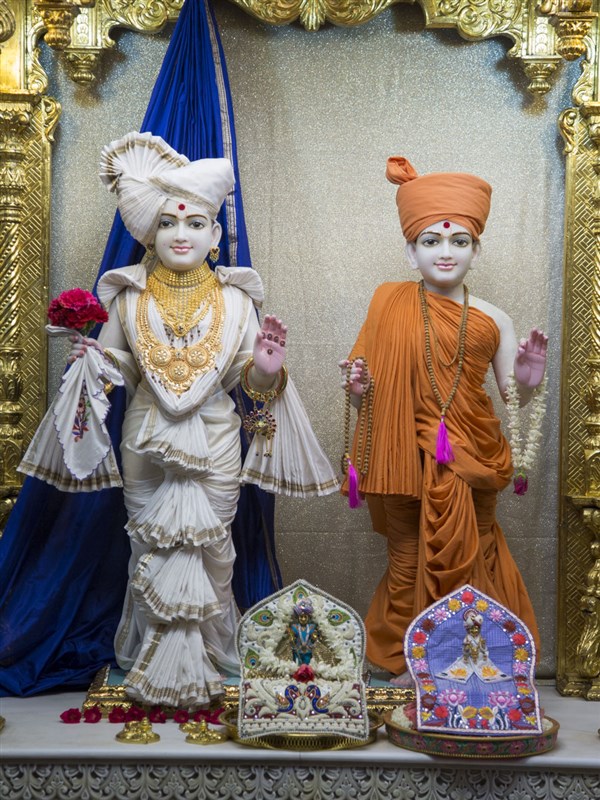Bhagwan Swaminarayan and Aksharbrahman Gunatitanand Swami, 15 Jun 2017