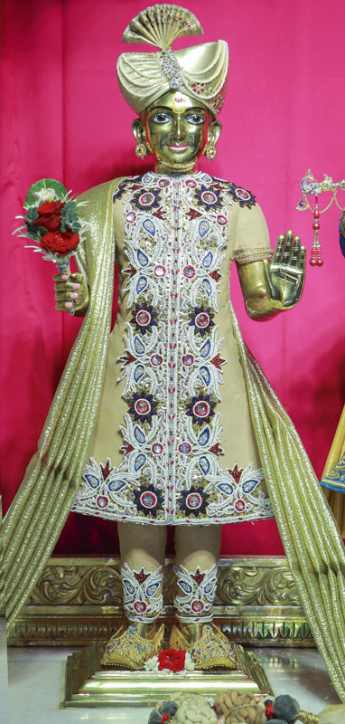 Chandan Adornments 2017, Surat