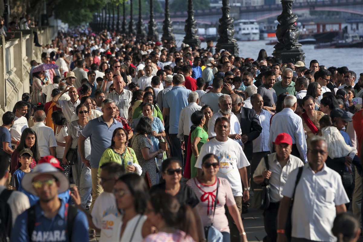 More than 3,000 devotees had gathered in the heart of the capital on a glorious hot summer Sunday afternoon