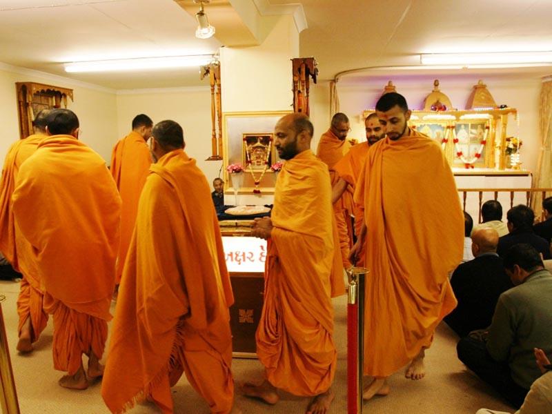Annual Akhand Dhun at BAPS Shri Swaminarayan Mandir, Wellingborough - 