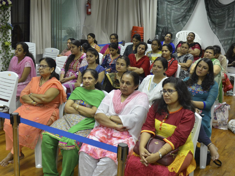 Devotees during the satsang assembly