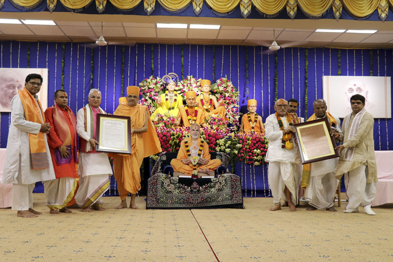 Recognition of the Svāminārāyaṇasiddhāntasudhā by the Śrī Kāśī Vidvat Pariṣad