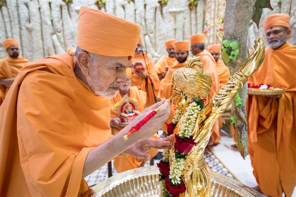 Shri Ghanshyam Maharaj Abhishek Murti Sthapan Ceremony